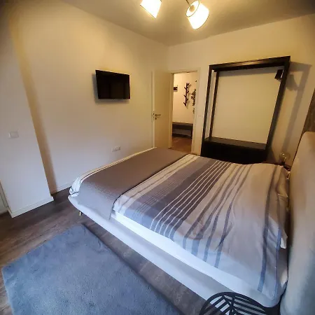 Commodores Quarters *