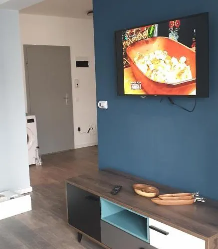 Commodores Quarters * בראשוב